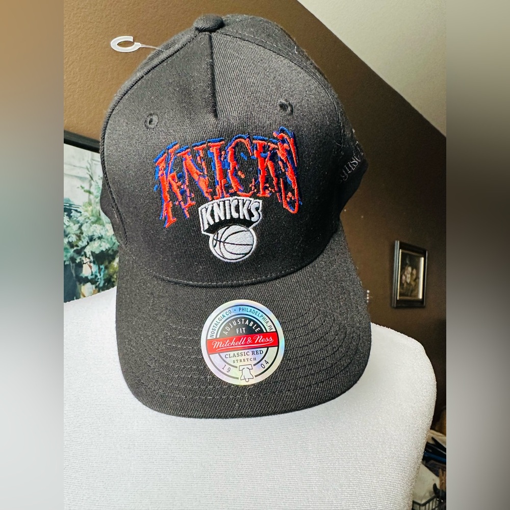 Mitchell & Ness Black Knicks Basketball Cap B